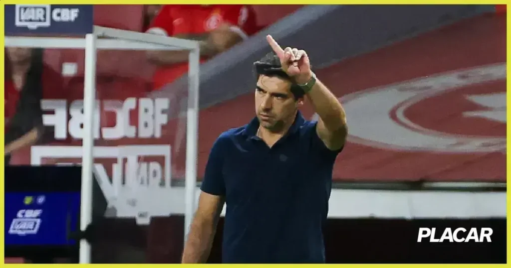 Abel Ferreira critica arbitragem após vitória do Palmeiras no Brasileirão