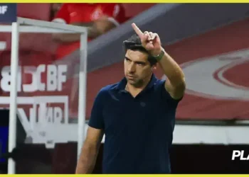 Abel Ferreira critica arbitragem após vitória do Palmeiras no Brasileirão