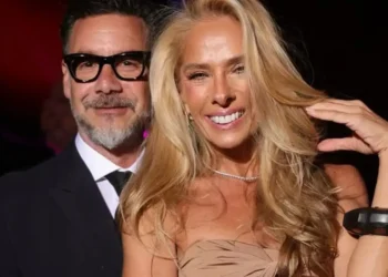 Adriane Galisteu fala sobre crises no casamento e parceria profissional