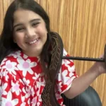 Alice Monteiro grava cenas externas de Ben-Hur após aprender a tocar harpa