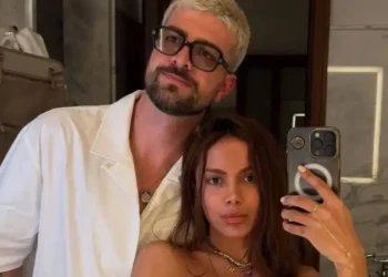 Anitta fala sobre reatar relacionamento com Ian Bortolanza: 'Ficamos de conversar'