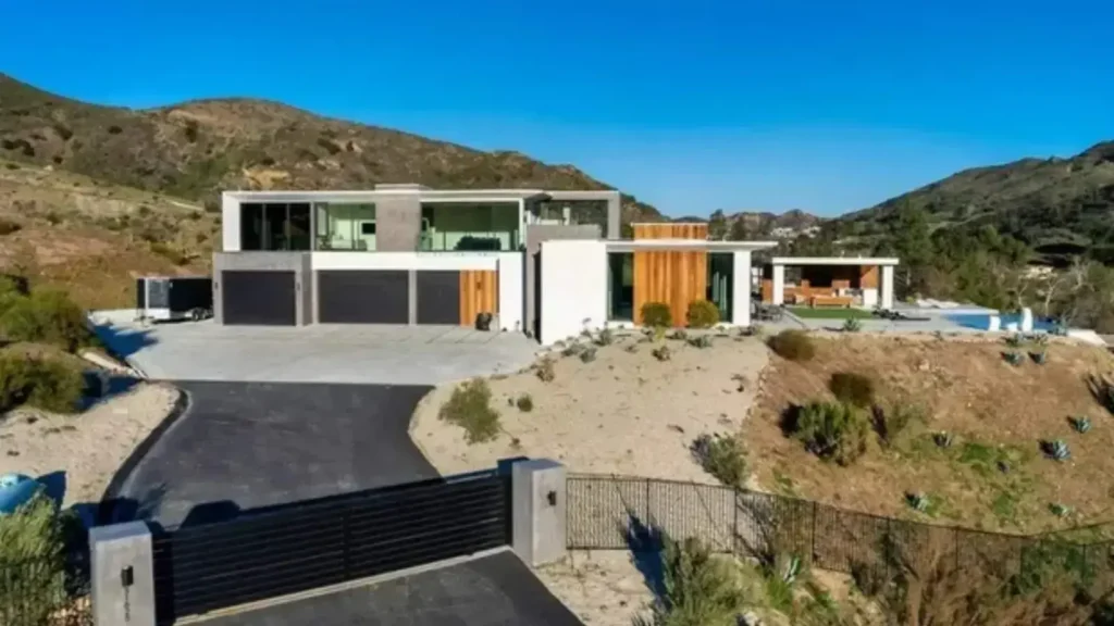 Aos 34 anos, Taylor Lautner já morou em mansão avaliada em R$ 25 milhões