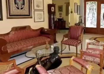 Aos 77 anos, Florinda Meza vive na mesma mansão que dividiu com Bolaños