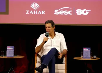 Aumento de impostos sob eletrônicos compromete o orçamento dos brasileiros