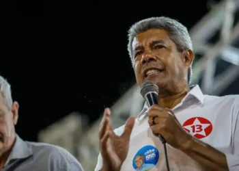 Bahia busca parceria na Índia para reduzir custo de remédios do SUS