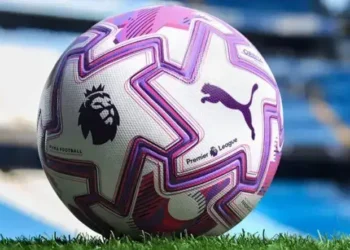 Burnley e West Ham se enfrentam em duelo decisivo pela sobrevivência