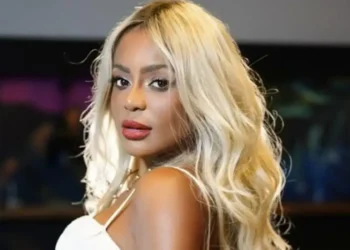 Cariúcha se prepara para comandar o SuperPop e homenageia Luciana Gimenez