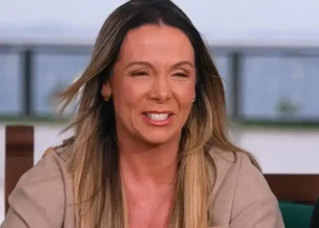 Carla Perez anuncia que 2026 será seu último Carnaval: 'coração partido'