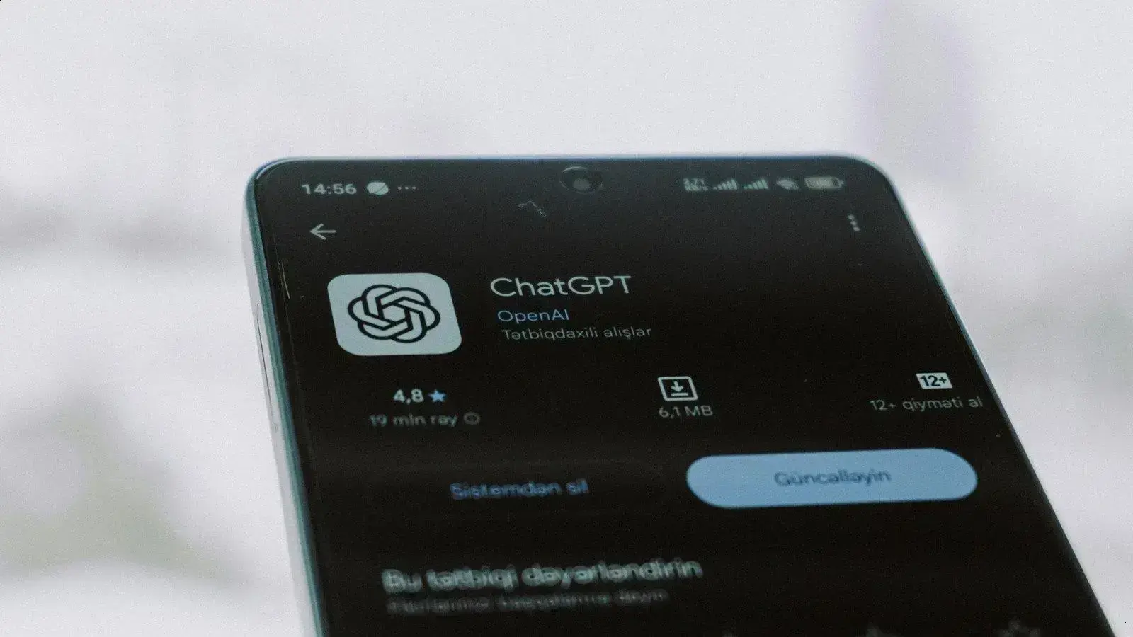 ChatGPT começa a exibir anúncios nesta segunda; saiba o que muda