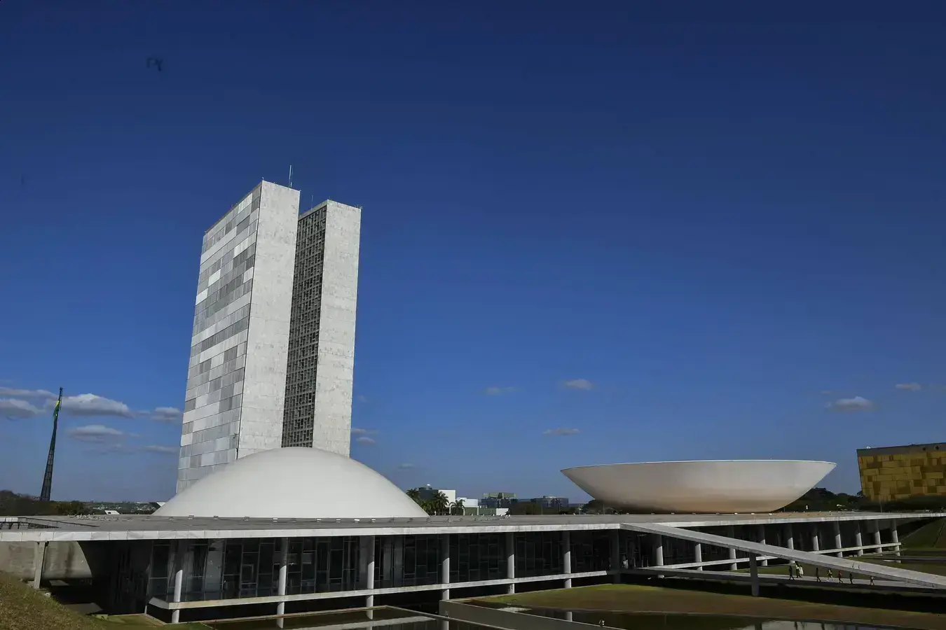 Falta de mão de obra é a principal queixa do setor de lobby no Brasil