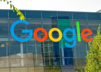 Funcionários do Google exigem transparência sobre parceria com o ICE
