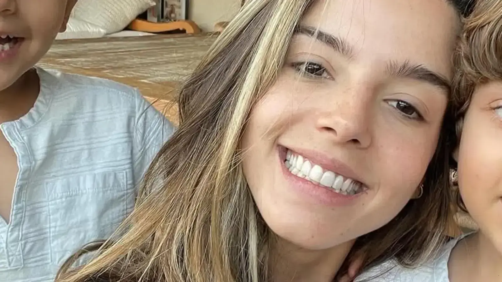 Giovanna Lancellotti celebra o aniversário dos irmãos gêmeos com carinho