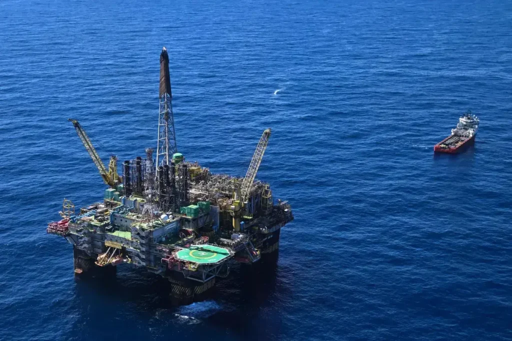 Ibama multa Petrobras em R$ 2,5 mi por vazamento na Foz do Amazonas