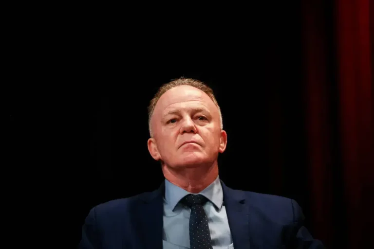 Inquérito da PF ameaça Governador Renato Casagrande por suposta troca de favores