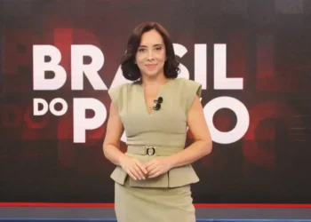Katiuzia Rios: A Nova Apresentadora do Brasil do Povo na RedeTV!