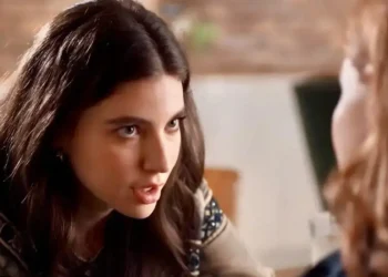 Lorena se choca ao descobrir mentira de Lucélia em Três Graças