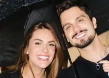 Luan Santana compartilha momentos em família durante viagem a Miami