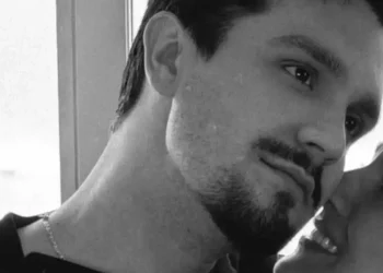 Luan Santana homenageia a mãe em aniversário especial nas redes sociais