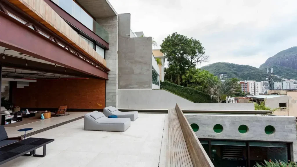 Mansão de Murilo Benício: Um Refúgio de Conforto e Diversão no Rio