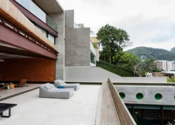 Mansão de Murilo Benício: Um Refúgio de Conforto e Diversão no Rio