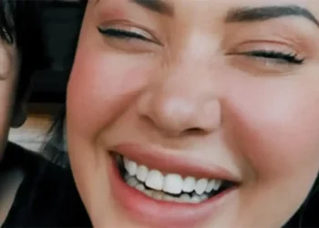 Mayana Moura compartilha imagens adoráveis com seu filho Lestat