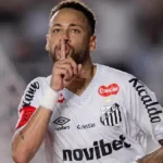 Neymar marca dois gols e entra para o top-10 do Santos no Brasileirão