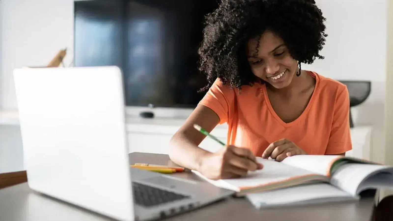Ofertas para turbinar o EAD: roteadores, notebooks e monitores