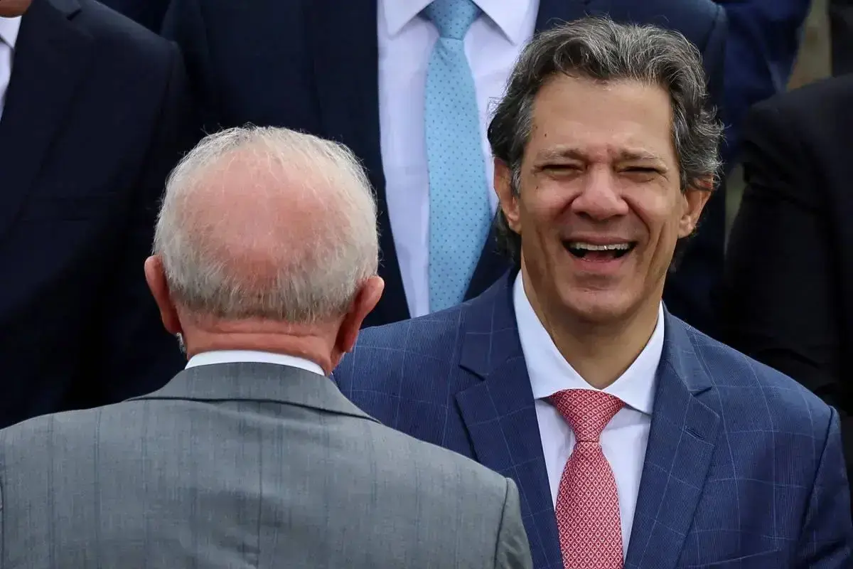 Partidos disputam vaga de suplente caso Haddad saia para o Senado
