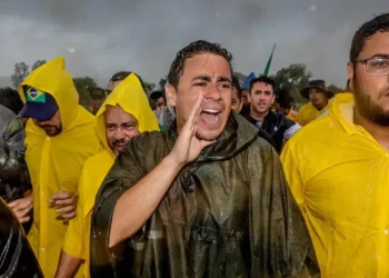 Protestos de direita destacam racha entre Nikolas e bolsonaristas