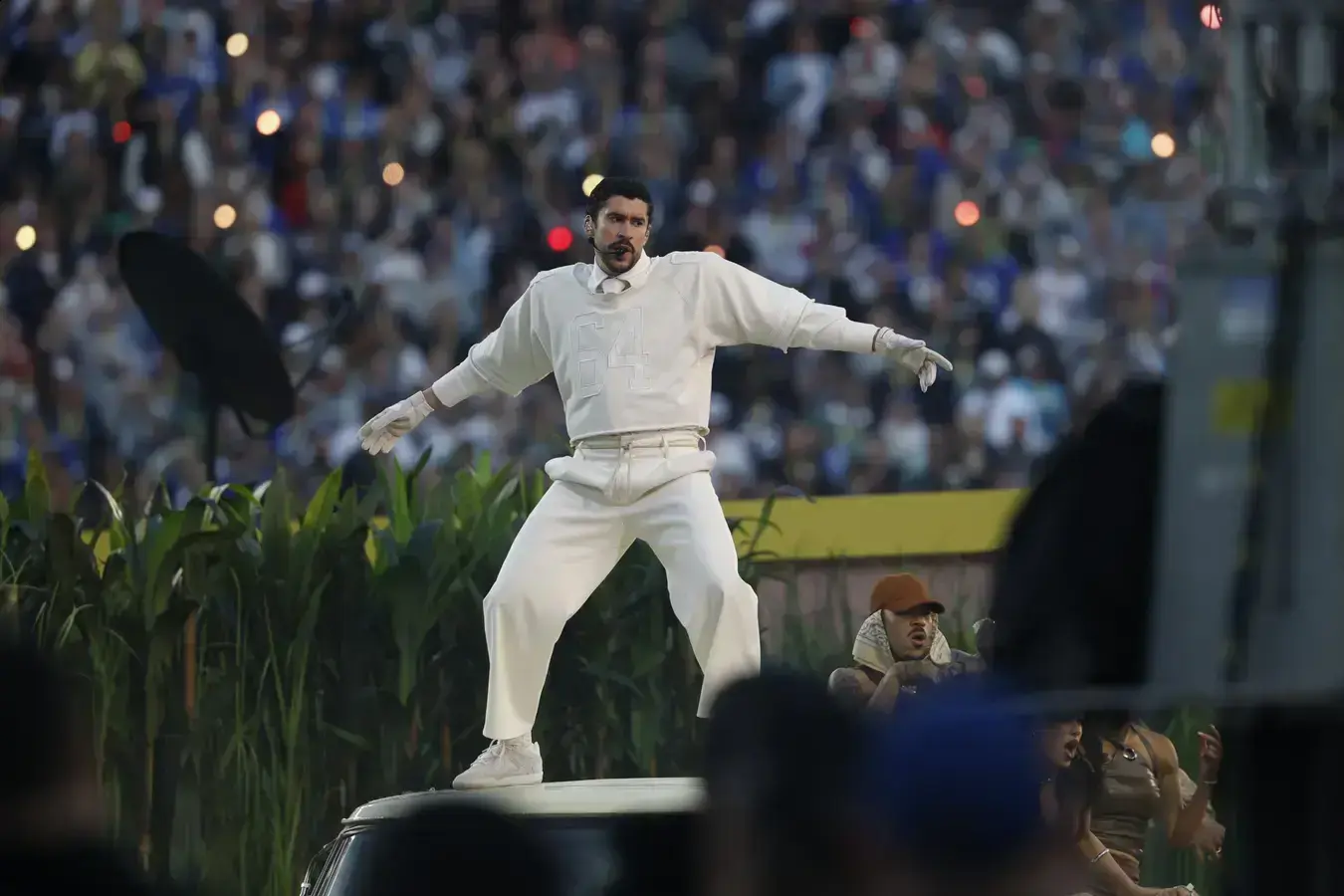 Republicanos pedem multas e prisão de Bad Bunny após show do Super Bowl