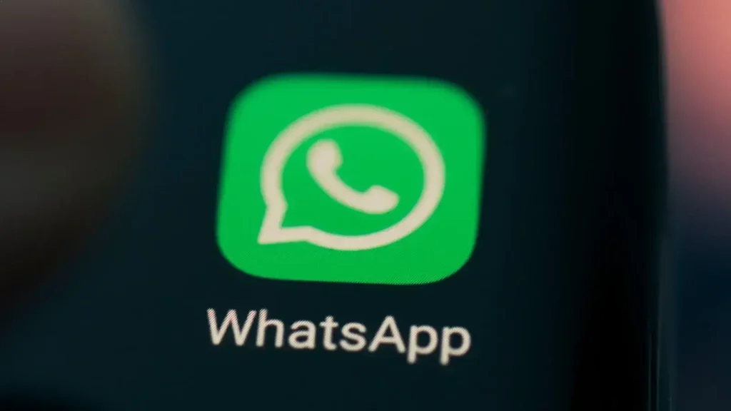 Rússia bloqueia WhatsApp e promove aplicativo Max como alternativa