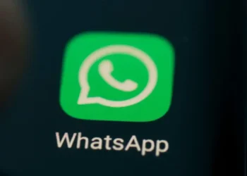 Rússia bloqueia WhatsApp e promove aplicativo Max como alternativa