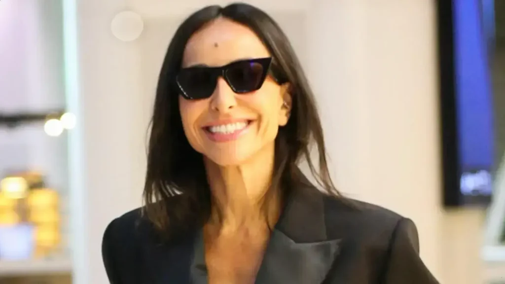 Sabrina Sato é flagrada em aeroporto com bolsa Hermès avaliada em R$166.614