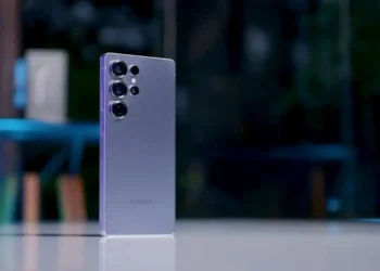 Samsung lança modo de chat seguro após vazamentos de informações internas