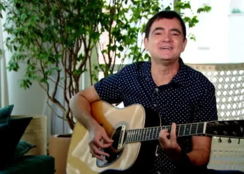 Samuel Rosa compartilha sua nova fase como pai pela quarta vez