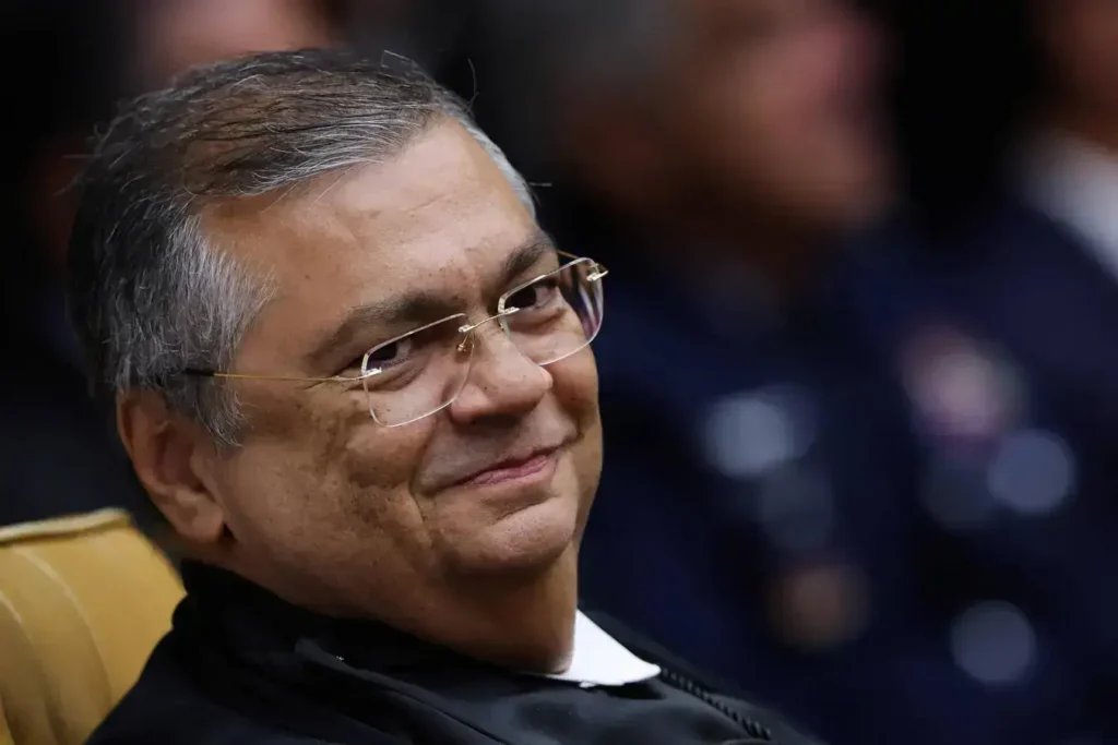 STF suspende penduricalhos e fixa 60 dias para revisão de pagamentos