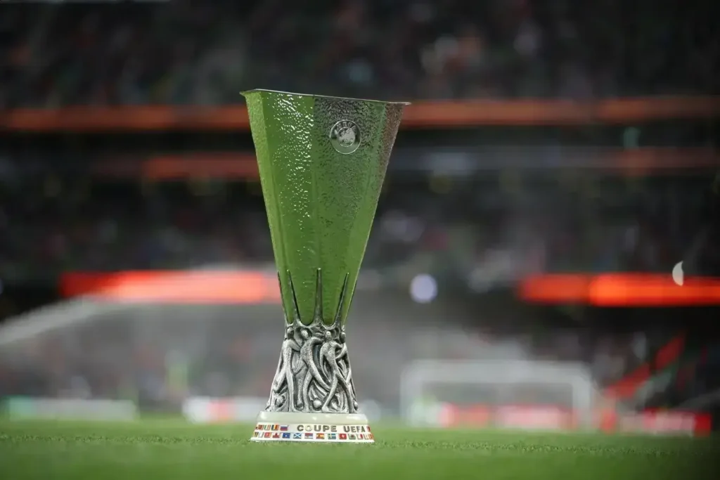 Stuttgart e Celtic se enfrentam em decisivo playoff da Europa League