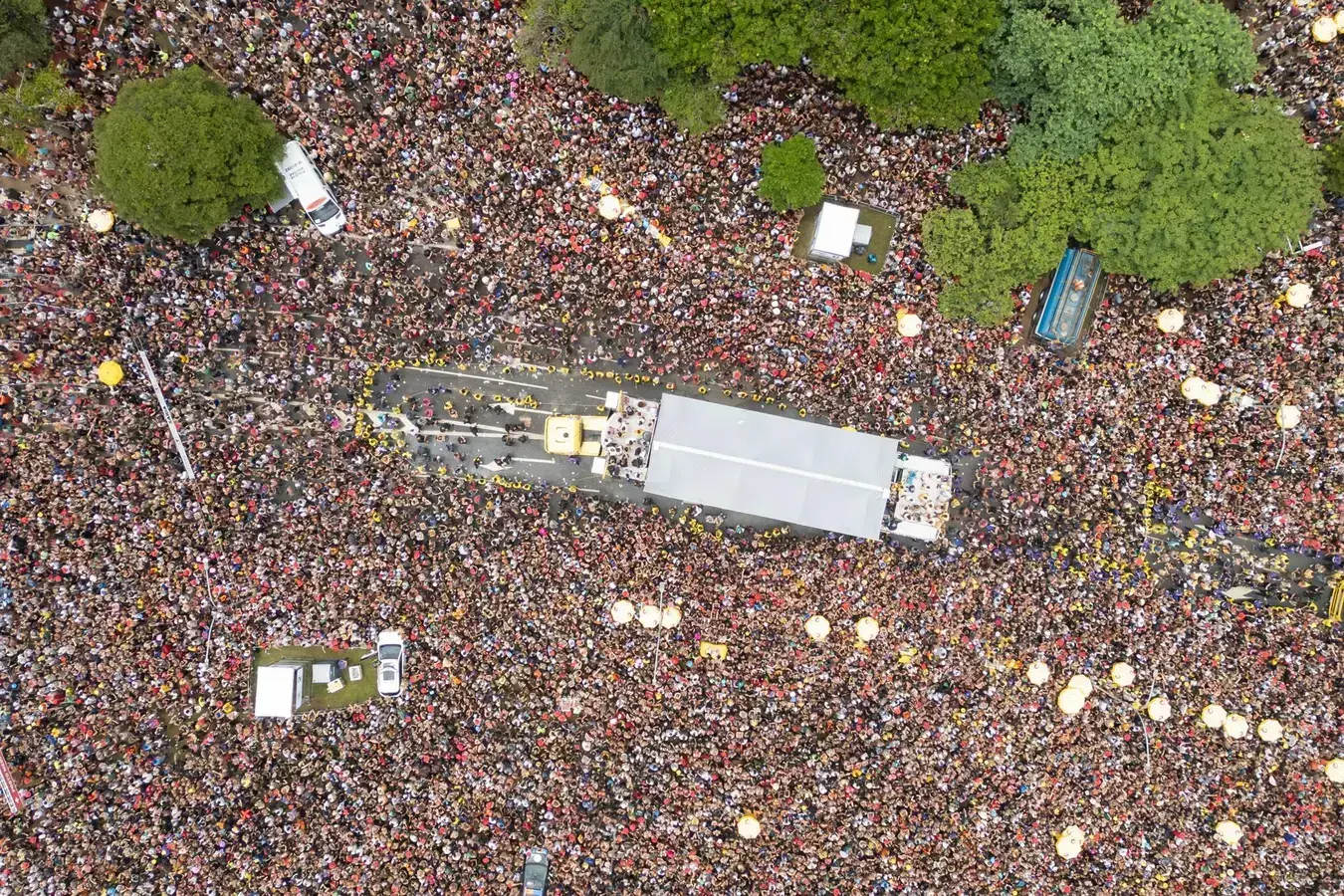 Tarcísio critica excesso de público em mega-bloco do pré-carnaval em SP