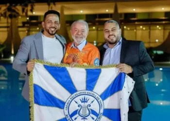 TSE rejeita críticas ao samba-enredo em homenagem a Lula no Carnaval