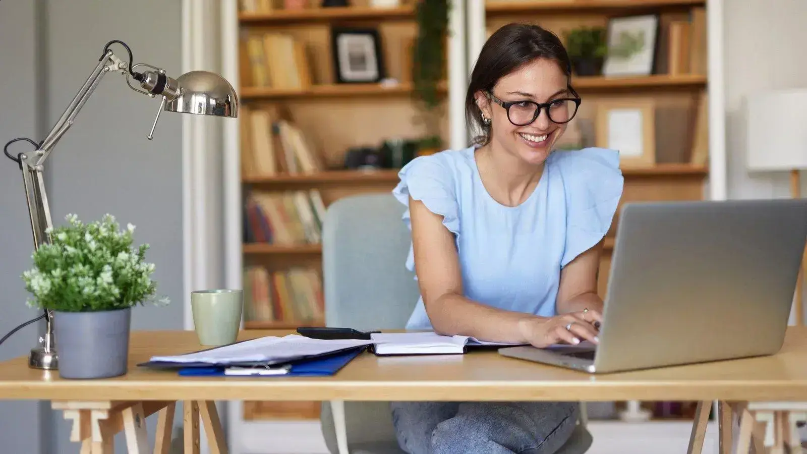 Vagas remotas: oportunidades 100% home office em diversas áreas