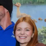 Viih Tube e Eliezer levam filha Lua a pré-estreia de filme em São Paulo