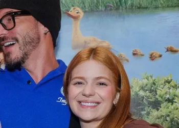 Viih Tube e Eliezer levam filha Lua a pré-estreia de filme em São Paulo