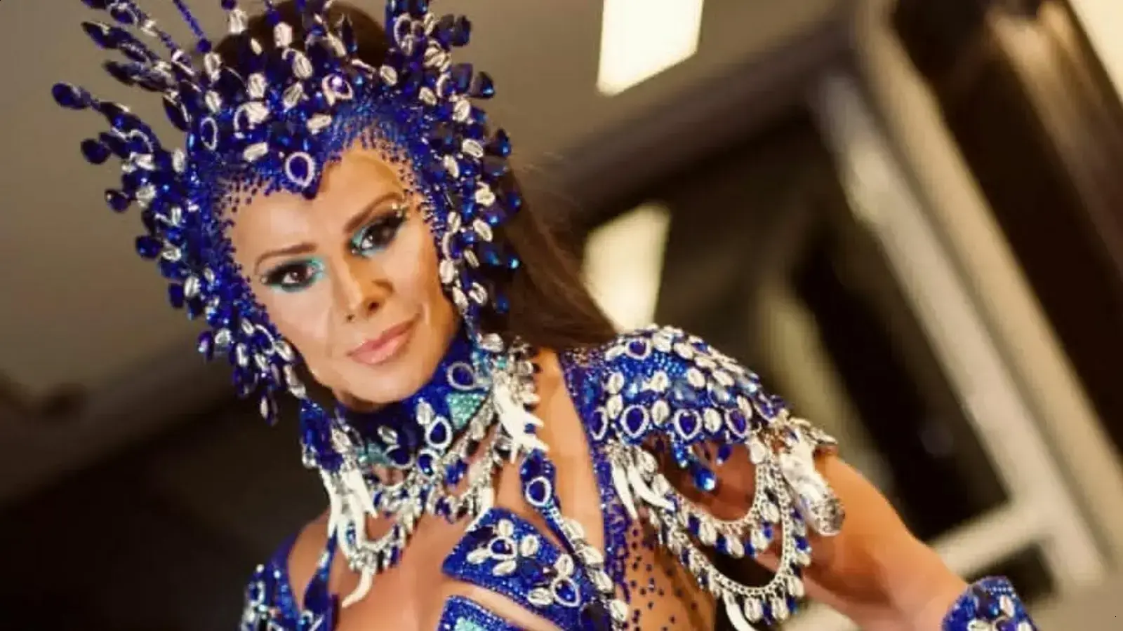 Viviane Araújo exibe pernas definidas e corpo sarado para o Carnaval 2026