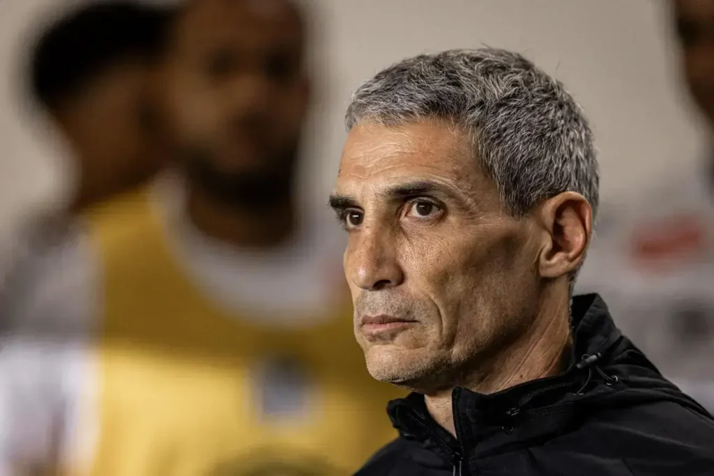 Vojvoda sob pressão: Santos já teve 14 técnicos em cinco anos