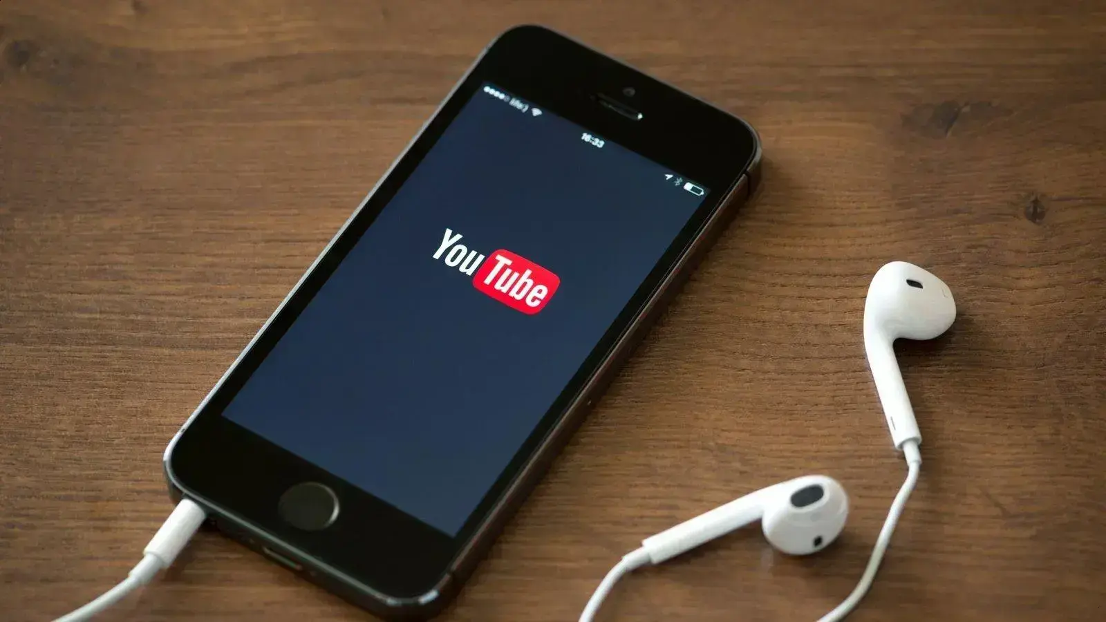 YouTube Music limita letras: agora é preciso assinar para ver músicas