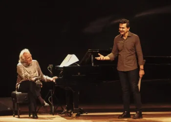 A fusão emocionante entre música e literatura no espetáculo ‘O Pianista e o Poeta’