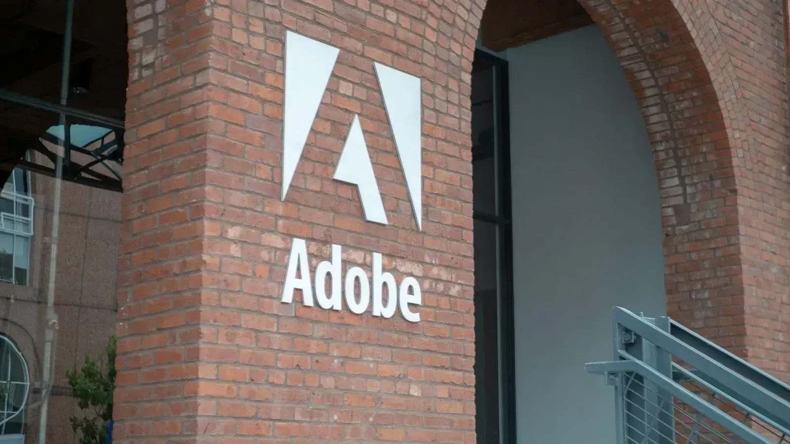 Adobe fecha acordo de US$ 150 milhões com o governo dos EUA
