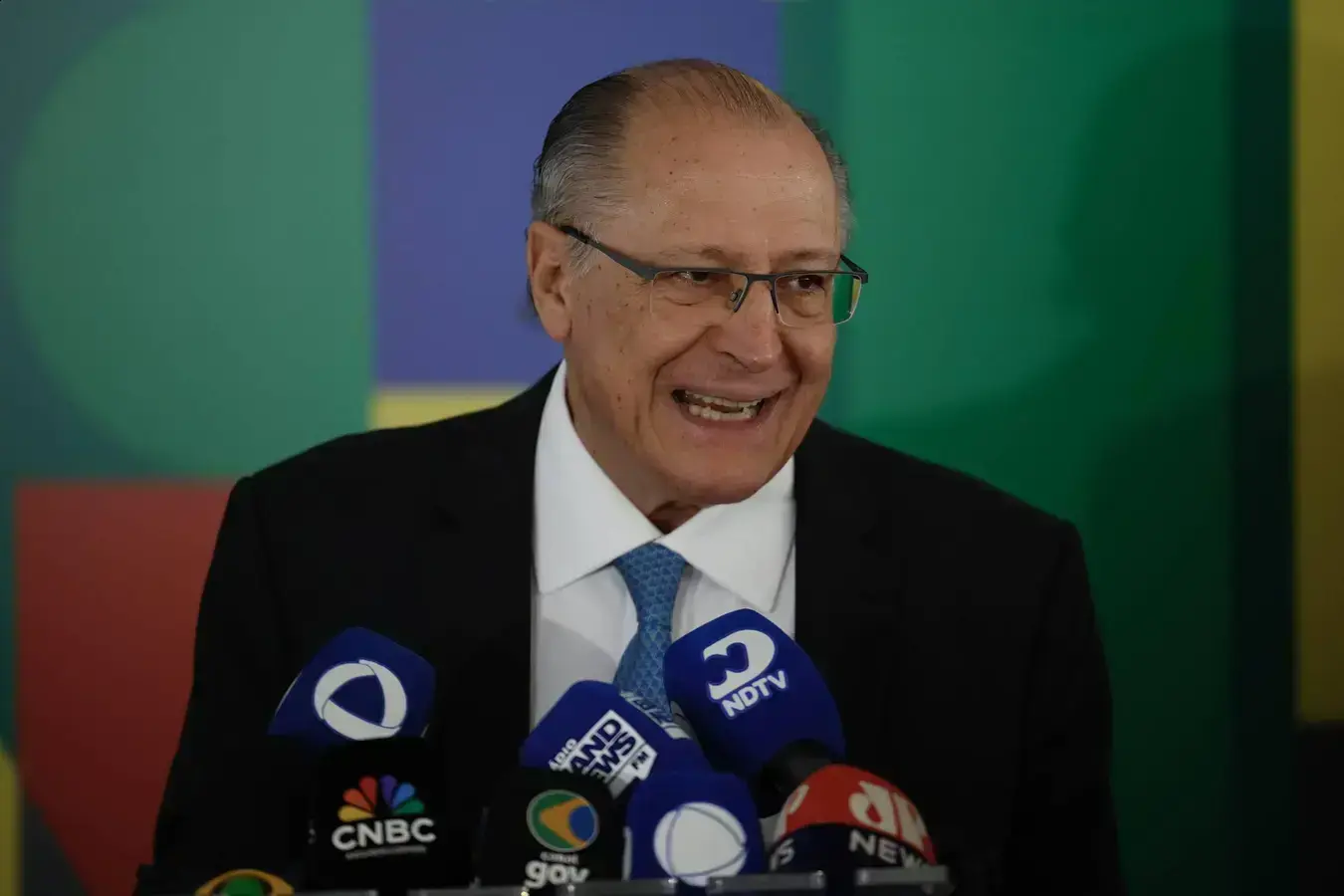 Alckmin anuncia saída do Ministério da Indústria para se candidatar em 2026