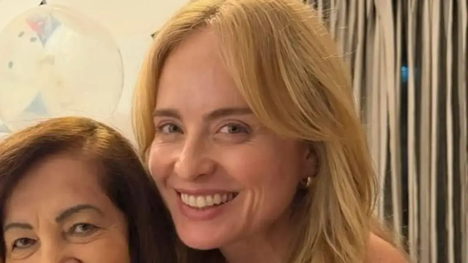Angélica celebra o aniversário de 82 anos da mãe com festa íntima