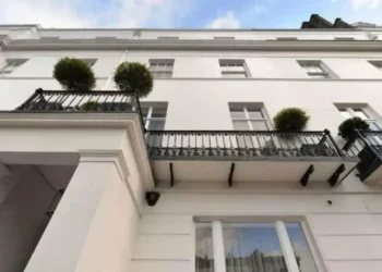 Aos 90 anos, Julie Andrews e sua mansão luxuosa em Londres